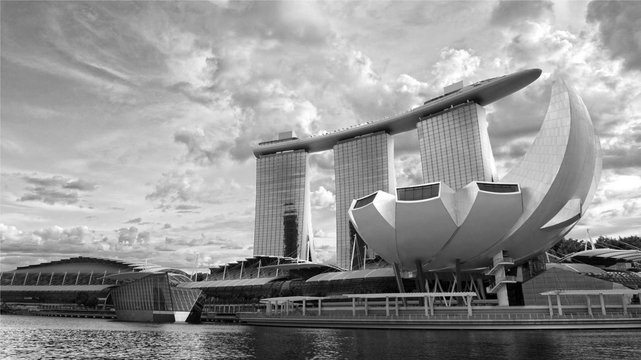 MarinaBaySands-Singapore-B&W-mirrored-LQ